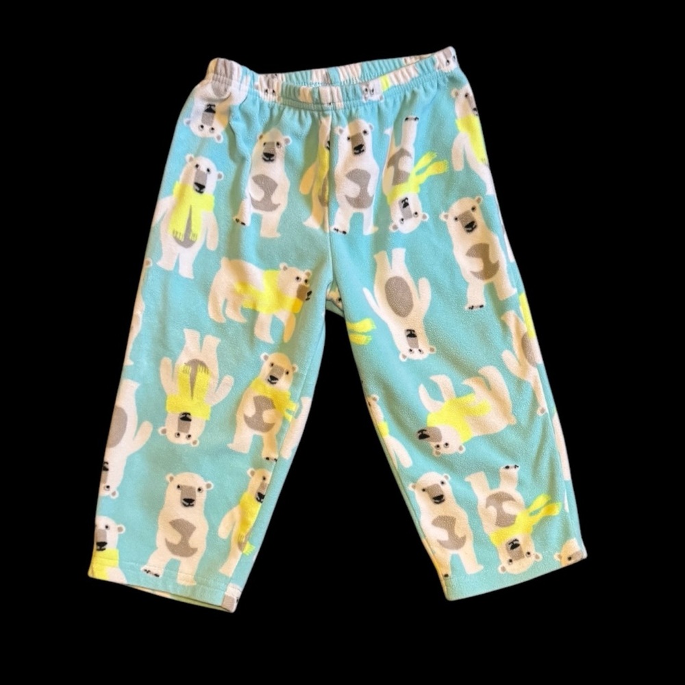 Mr. Cool Polar Bear Fleece Pajama Set 🐻‍❄️ - Picture 5 of 6